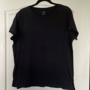 ☘️2/$15☘️Ladies BENCH black tee